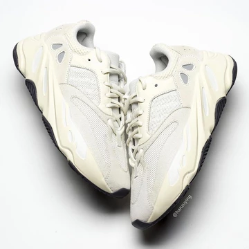 adidas Yeezy Boost 700 Analog