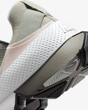 Nike Go FlyEase Light Army