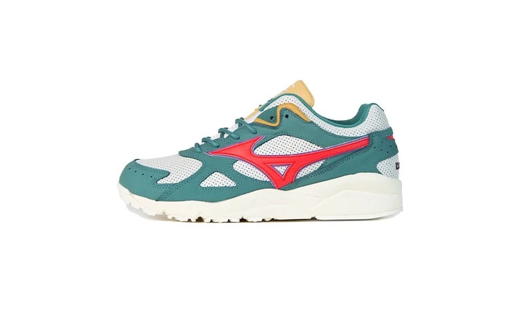 Patta Mizuno Sky Medal