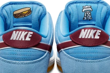 Nike SB Dunk Low Phillies