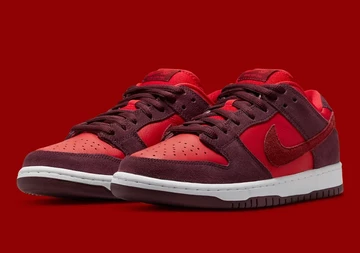 Nike SB Dunk Low Cherry