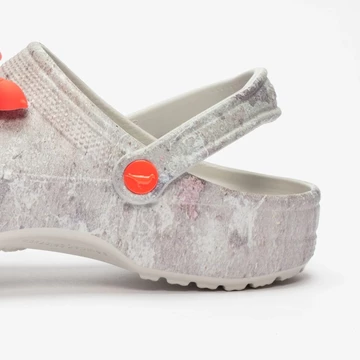 Staple Crocs Sidewalk Luxe Classic Clog