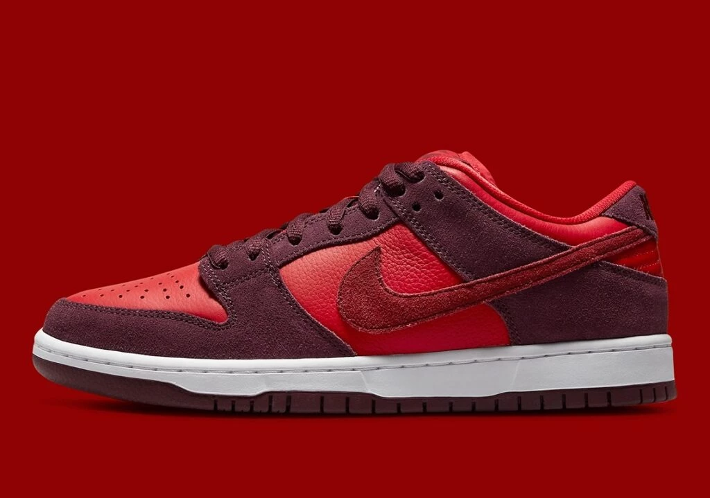 Nike SB Dunk Low Cherry DM0807-600 | Dead Stock