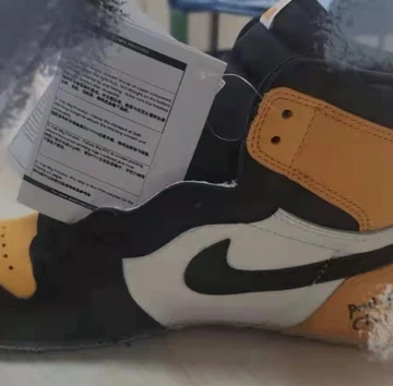 Air Jordan 1 High Yellow Toe - Release am 13. August