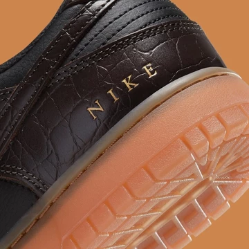 Nike Dunk Low Velvet Brown