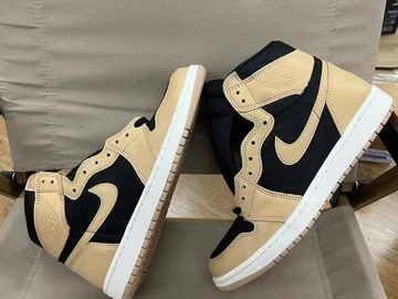 Air Jordan 1 High Heirloom - first look