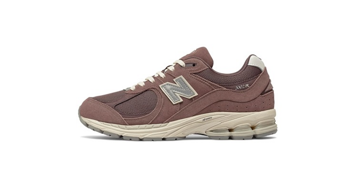new-balance-2002r-black-fig-