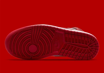 Jordan 1 Mid Bred Toe