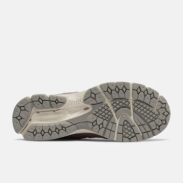 New Balance 2002R Black Fig