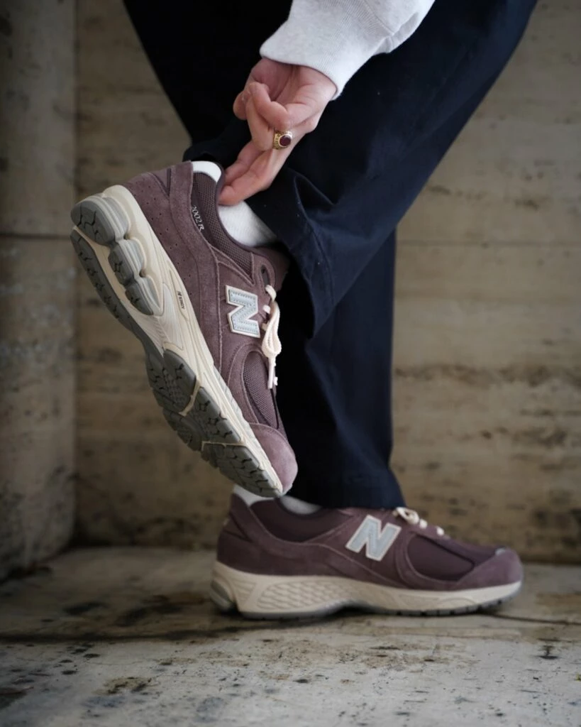 New Balance 2002R Black Fig M2002RHD | Dead Stock