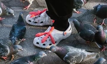 Staple Crocs Sidewalk Luxe Classic Clog