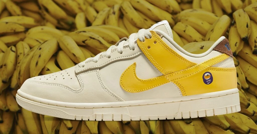 フリップNIKE DUNK LOW BANANA DR5487-100ダン 楽天市場】NIKE WMNS DUNK LOW LX BANANA coconut milk/vivid