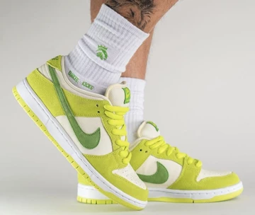 SB Dunk Low Sour Apple