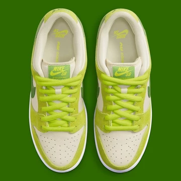 SB Dunk Low Sour Apple