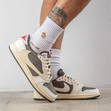 Travis Scott Jordan 1 Low Reverse Mocha - Release July 21st
