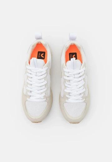 Veja Venturi White Natural
