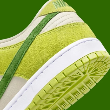 SB Dunk Low Sour Apple