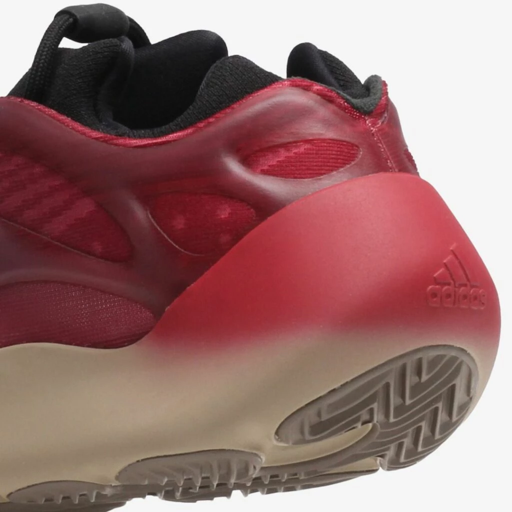 Yeezy 700 V3 Fade Carbon GW1814 Dead Stock