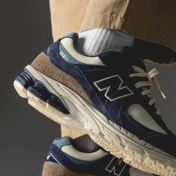 New Balance 2002R Light Cream Purple