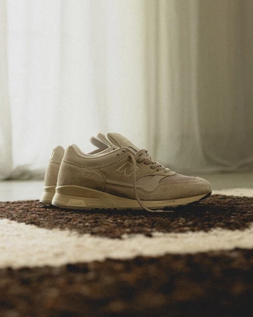 New Balance 1500 Beige Lookbook von der Seite