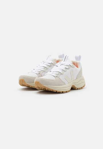 Veja Venturi White Natural