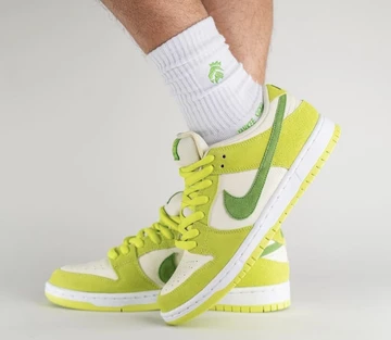 SB Dunk Low Sour Apple