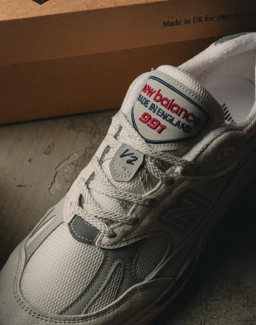 New Balance 991v2 Off White Mood Detail Laces
