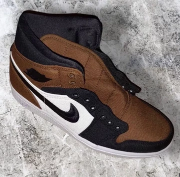 Nike Air Jordan 1 Mid Brown Toe