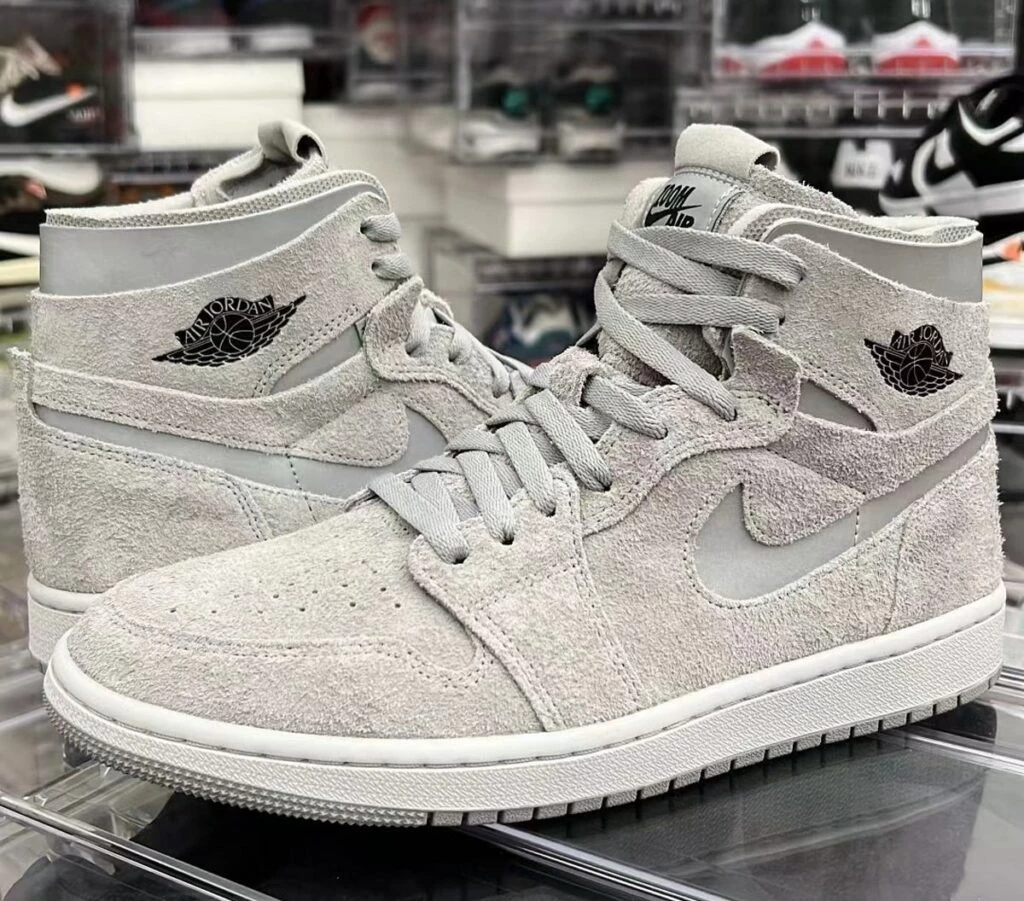 スニーカー Nike Air Jordan 1 Zoom CMFT llic Silver (W) CT0979-003 Jordan 1 Zoom CMFT Medium Grey CT0979-003 | Dead Stock