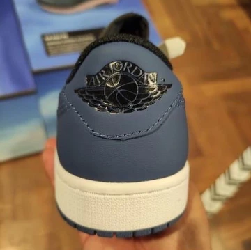 Jordan 1 Low OG Mystic Navy