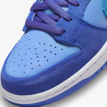 SB Dunk Low Blue Raspberry