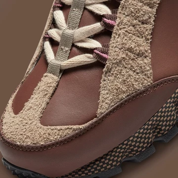 Jacquemus Nike Air Humara Ale Brown