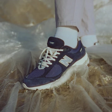 New Balance 2002R Navy Grey