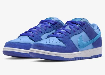 SB Dunk Low Blue Raspberry