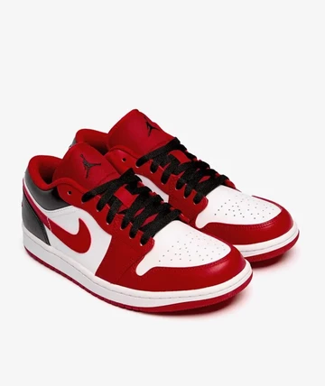 Jordan 1 Low Bulls