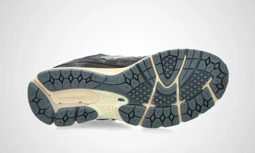 New Balance 2002R Phantom