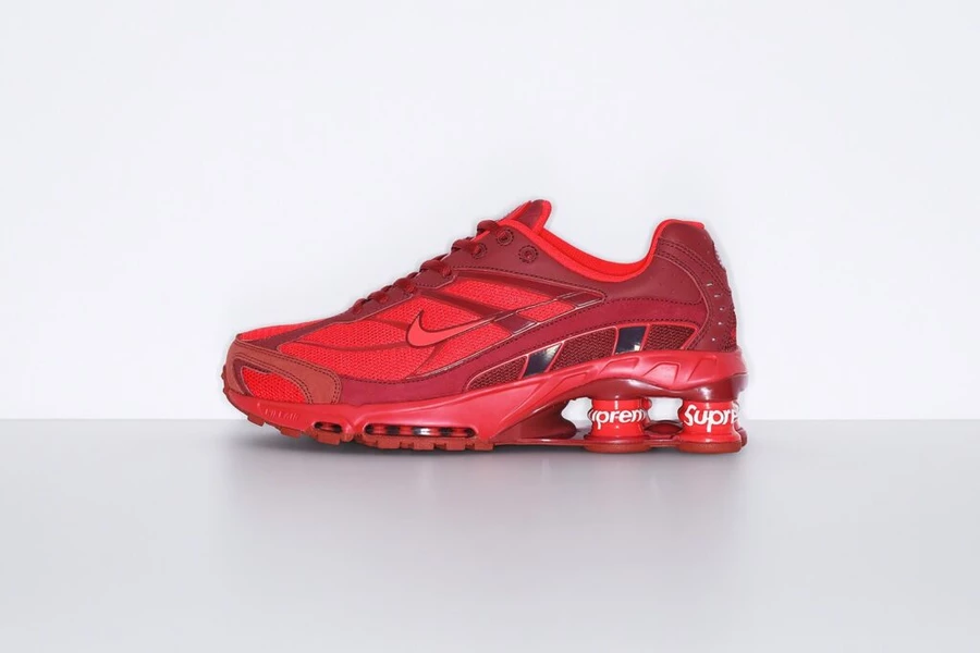 Nike Shox スニーカー DN supreme ステューシー adidas 販売リンクあり