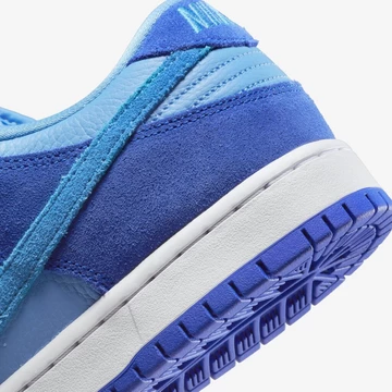 SB Dunk Low Blue Raspberry