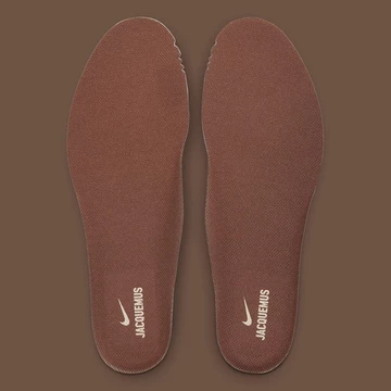 Jacquemus Nike Air Humara Ale Brown