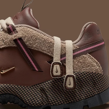 Jacquemus Nike Air Humara Ale Brown