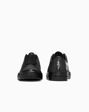 Jamie Platt Converse One Star Pro Black von Vorne und von Hinten