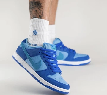 SB Dunk Low Blue Raspberry