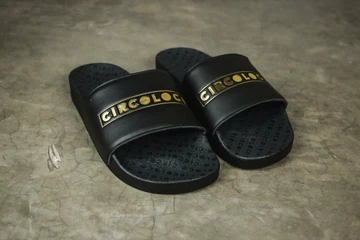 Circoloco adidas adilette