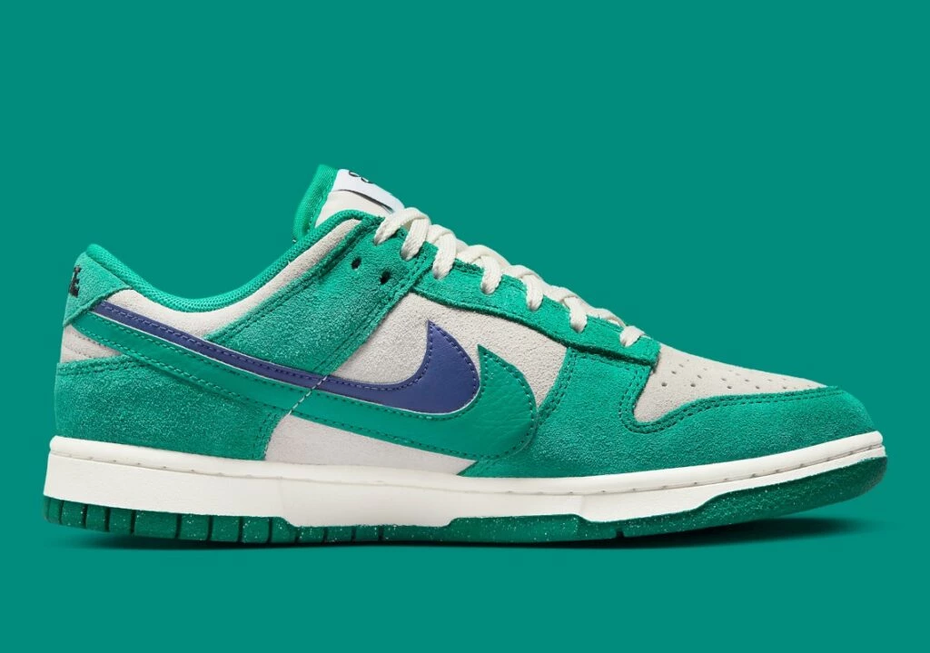 Dunk Low SE Neptune Green DO9457-101 | Dead Stock