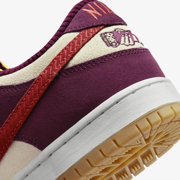 Skate Like a Girl Nike SB Dunk