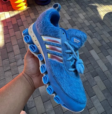 Kerwin Frost x adidas Microbounce T1