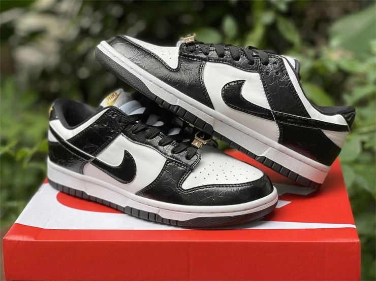 Dunk Low Panda World Champ DR9511-100 | Dead Stock