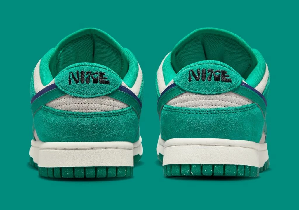 Dunk Low SE Neptune Green DO9457-101 | Dead Stock