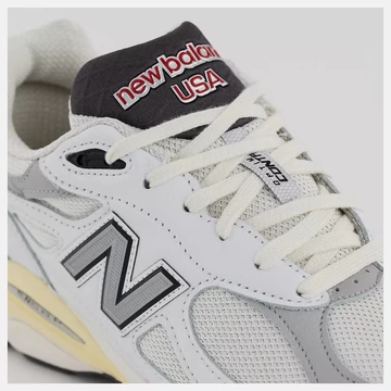 New Balance 990 V3 Sea Salt