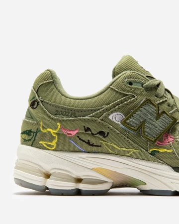 Bryant Giles New Balance 2002R Olive Green M2002RAG